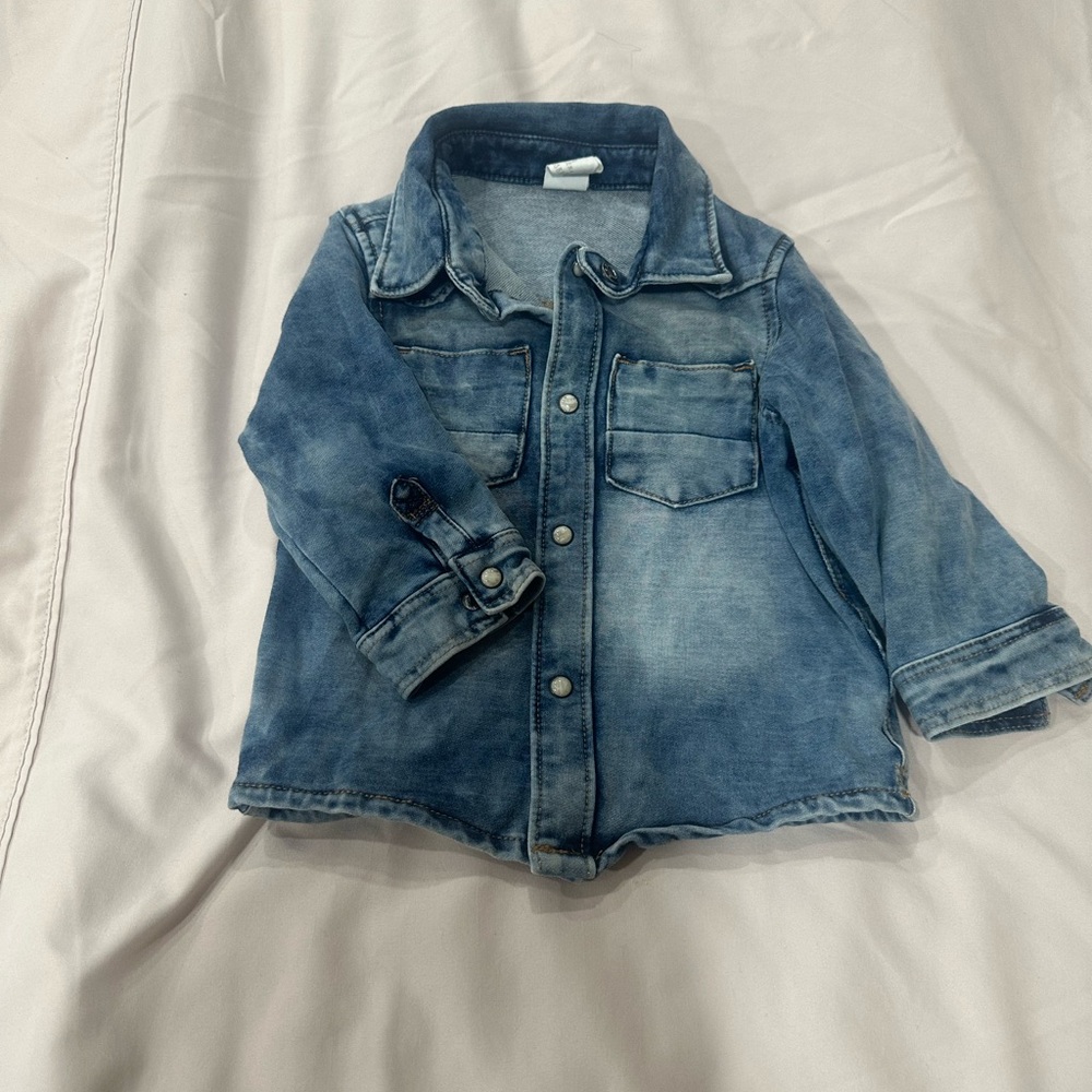 H&M Kids Blue Jean snap button shirt. 6-9M.